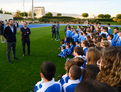 Noticia de Almería 24h: Más de 260 alumnos practican atletismo en la escuela municipal Bahía de Almería