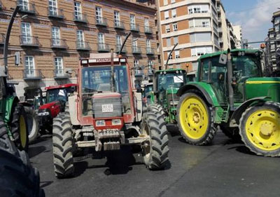 El Sector Agrario de Almera sacar sus camiones y vehculos agrcolas a la calle el 29 de enero