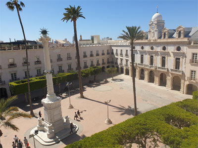 IU solicita amparo ante el Defensor del Pueblo Andaluz para que la reforma de la Plaza Vieja respete el paisaje urbano existente