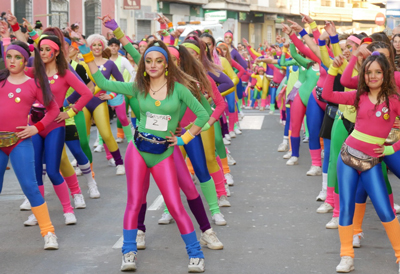La ciudad de Adra vive con fervor el gran da de Carnaval con el tradicional Pasacalles y el concurso de disfraces