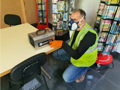 La Biblioteca de El Ejido se prepara para abrir sus puertas el 25 de mayo con tareas de desinfeccin de las instalaciones
