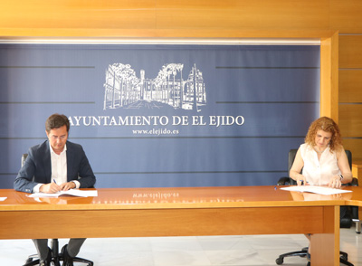 Ayuntamiento de El Ejido y Colegio Oficial de Gestores firman un convenio de colaboracin en materia de gestin tributaria
