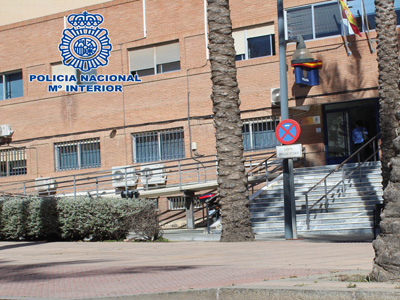 La Polica Nacional detiene en El Ejido al autor de un robo con violencia e intimidacin en un establecimiento