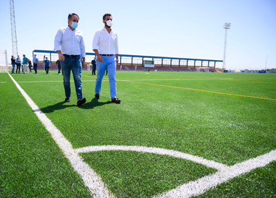 Noticia de Almería 24h: El Ayuntamiento suma con el Complejo Deportivo La Cañada el cuarto campo de fútbol renovado, al que se unirán Zapillo y El Alquián