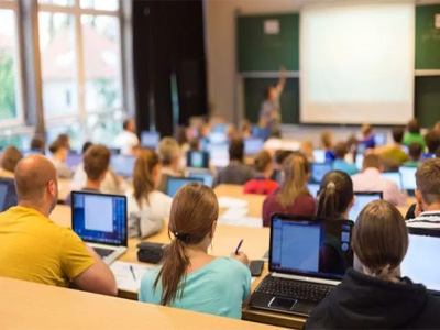 La Universidad de Almera digitalizar sus 200 aulas para docencia semipresencial el prximo curso 20/21