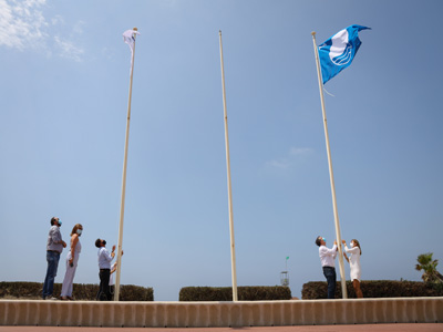 La Junta entrega al Ayuntamiento de El Ejido los vehculos y materiales del Plan de Playas Seguras