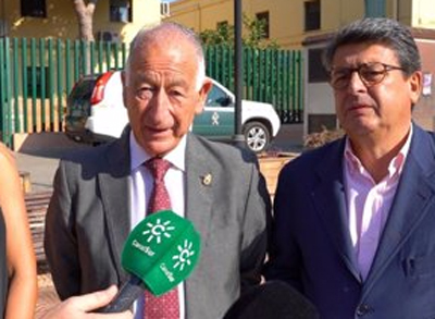 El subdelegado del Gobierno desmiente que ayer prohibiera al alcalde de Roquetas de Mar la entrada al cuartel de la Guardia Civil