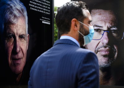 Noticia de Almería 24h: Alcalde y rector inauguran La UAL da la cara por la Ciencia, primera exposición del Aula de Divulgación Científica, en Puerta de Purchena