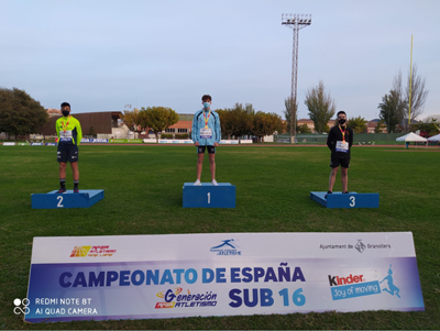 El atleta roquetero Juan Francisco Lozano consigue dos medallas de oro en el XIX Campeonato de Espaa de Atletismo Sub16