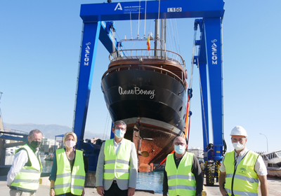 El nuevo prtico gra del Puerto de Adra entra en funcionamiento