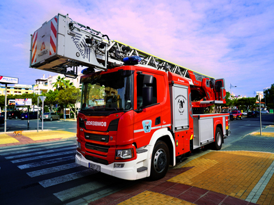 Noticia de Almería 24h: Simulacro de rescate e intervenciones de altura gracias a la adquisición de un nuevo camión especializado
