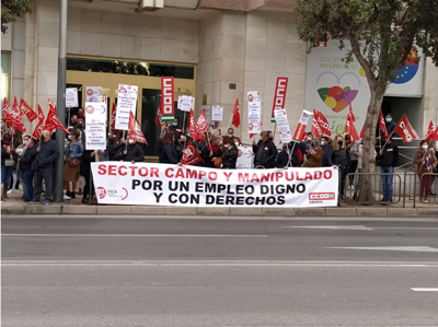 El Sector Agroalimentario convoca una huelga por la falta de convenio despus de ms de dos aos de negociaciones