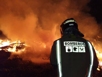La Coordinadora Ecologista Almeriense denuncia a la empresa Lunimar, al Ayuntamiento de Almera y a la Consejera de Medio Ambiente por el incendio de la planta de reciclaje