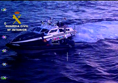 La Guardia Civil desarticula una red dedicada a introducir en Espaa grandes cantidades de hachs usando embarcaciones