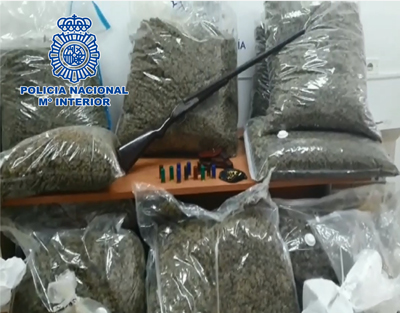 La Polica Nacional aprehende 105 kilos de marihuana en el interior de una vivienda de El Ejido