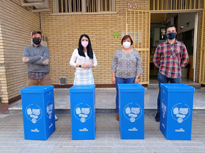 Los alumnos del CEIP 28 de Febrero de Hurcal reciclarn papel en una veintena de papeleras donadas por el Consorcio de Residuos del Sector II