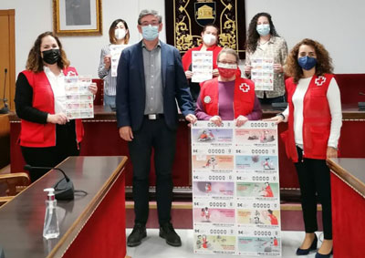 El Ayuntamiento de Adra respalda el Sorteo de Oro ‘Contigo es posible’ de la Cruz Roja 