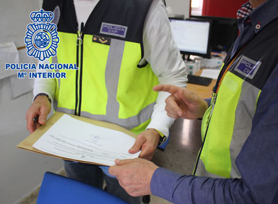 La Polica Nacional desarticula una red organizada en Almera dedicada a la concertacin  matrimonios de conveniencia