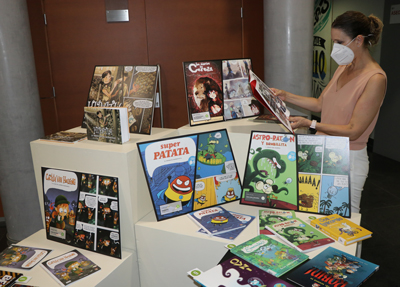 La Biblioteca de El Ejido acoge una variada y completa exposición de cómic por temáticas para desmitificar este género y acercarlo a lectores de todas las edades