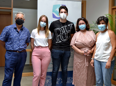 Noticia de Almería 24h: La Facultad de Psicología entrega su Premio de la Feria de las Ideas al proyecto 'Gafas emocionales'