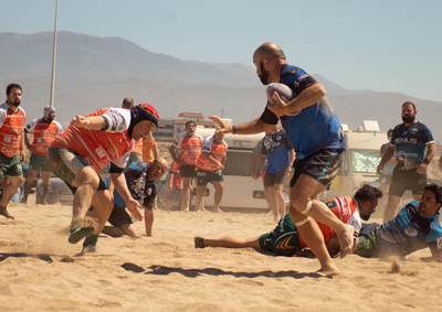 Las ‘Pintarrojas de Adra’ se llevan uno de los grandes premios del V Torneo de Rugby Playa ‘Ciudad de Adra’