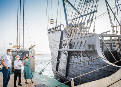 Noticia de Almería 24h: La Nao Victoria, una réplica del barco que dio la primera vuelta al mundo, se puede visitar en Roquetas de Mar