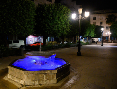 Las fuentes de Almera lucen esta noche de azul para visibilizar a las personas que sufren dao cerebral adquirido