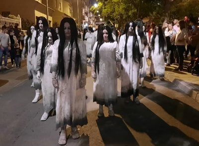 Miles de personas disfrutan con una ‘noche terrorfica’ en las actividades de Halloween en Hurcal de Almera