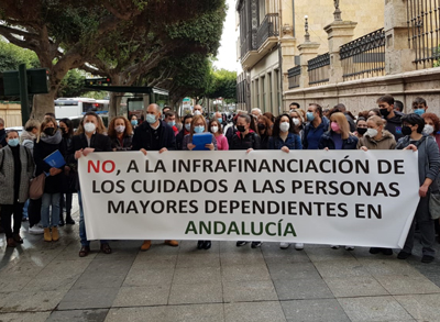 Las patronales del sector de la Dependencia se concentran en Almera para exigir a la Junta la sostenibilidad del sector 