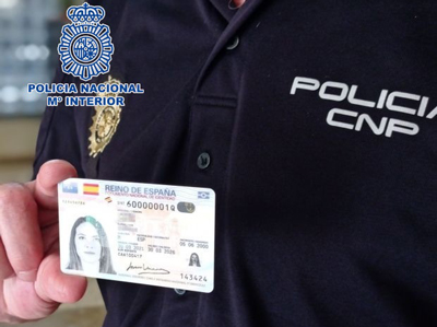 La Policía Nacional ha atendido durante 2021 a 110.004 ciudadanos en Almería, que querían renovar su DNI o pasaporte