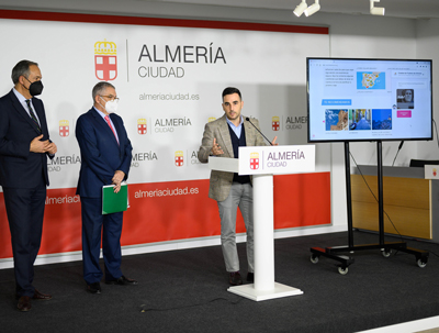 Noticia de Almería 24h: Almería incorpora a su web un asistente personalizado para captar visitantes