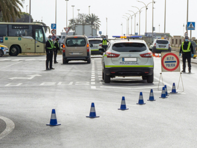 Polica Local de Adra realiza una campaa de vigilancia y control de camiones y autobuses a partir del lunes
