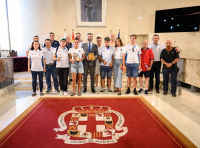 Noticia de Almería 24h: El alcalde recibe a URA Clan y elogia su “espíritu deportivo”, reconocido en el Mundial de Rugby Inclusivo celebrado en Irlanda