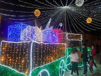 Carboneras brilla en Navidad con el encendido de su iluminación especial, concierto y Belén en el Castillo