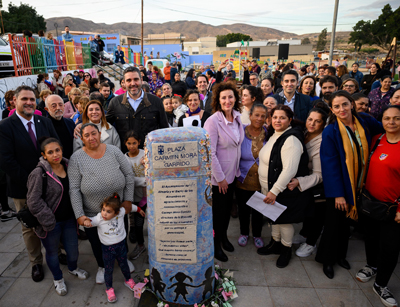 Noticia de Almera 24h: Almera rinde homenaje a Carmen Mora con el descubrimiento de un monolito en la plaza a la que da nombre, junto a la Escuela Infantil Los Almendros