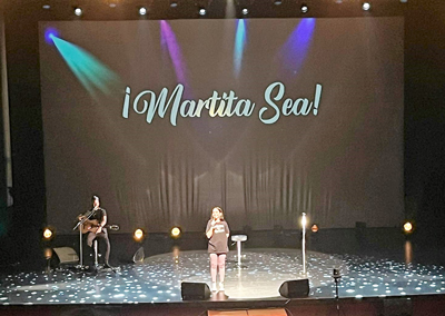 Martita de Gran desgrana los cambios en su vida con su particular humor en ‘Martita Sea!’ en Roquetas