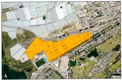 El Ayuntamiento adquiere una parcela que se destinar a futuros campos de ftbol entre Las Marinas y La Urbanizacin