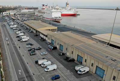 El Puerto de Almera cubrir con fotovoltaica las naves del Muelle de Ribera II