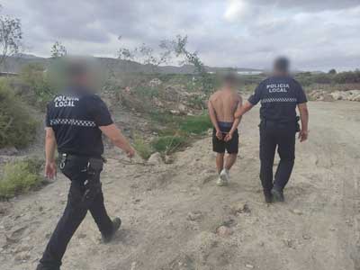 Robo frustrado y dos detenidos en Los Escullos gracias a la Polica Local de Njar y a la Guardia Civil 