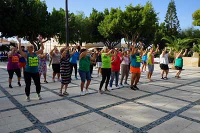 300 mayores del municipio celebran con baile, msica y tapas saludables el Da Internacional de las Personas de Edad