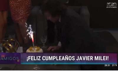 Noticia de Almera 24h: El presidente de Argentina, Javier Milei, aparece en un vdeo soplando una bengala por su cumpleaos