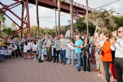 Los ms pequeos dan la bienvenida a La Desrtica en el Parque de Las Almadrabillas