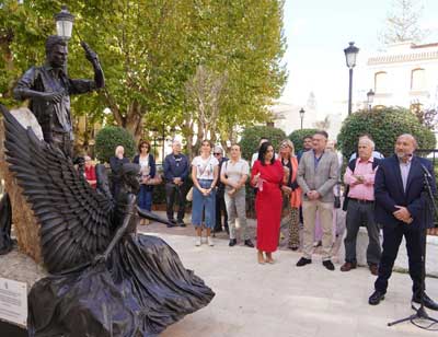 Berja inaugura una escultura en honor a su pasado minero