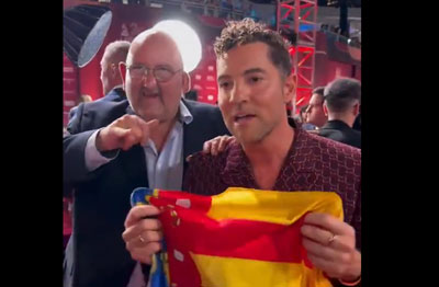 Noticia de Almera 24h: El dandy de Barcelona interrumpe a David Bisbal cuando homenajeaba a los damnificados de Valencia en los Latin Grammy