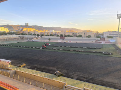 El Ayuntamiento pone en marcha las obras para la sustitucin integral del csped del campo de ftbol de Cabauelas