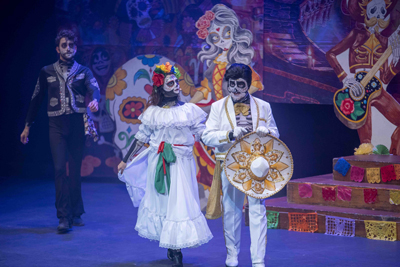 ‘Coco, El Musical’ brilla con su mezcla de color, alegra, emociones y recuerdos en el Auditorio