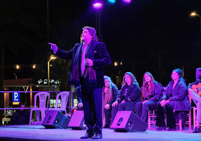 La Casa de los Sordera conquista la Plaza de las Velas con el soniquete genuino de la Navidad Flamenca jerezana