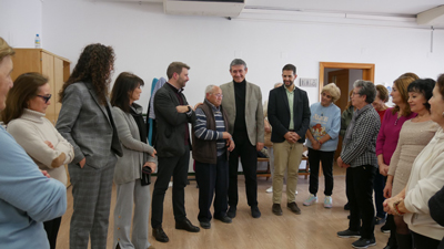 Corts y Bellido visitan la recta final de las obras del Centro de Participacin Activa y a las alumnas del taller de baile