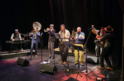 La Causa Swing transforma el Teatro Apolo en un barrio de Nueva Orleans en la presentacin de su segundo disco