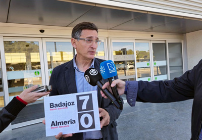 Noticia de Almera 24h: El PSOE recrimina a la Junta que no pide servicio pblico para vuelos de Almera a Madrid y Barcelona